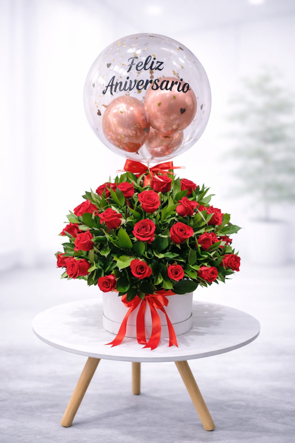 Arreglo Redondo 50 rosas Rojas + Globo Personalizado